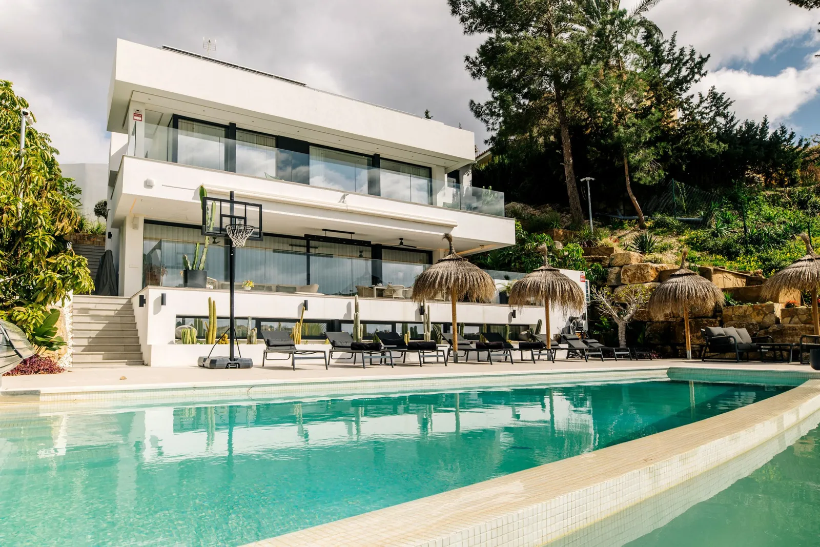 Villa ALTAMIRA — Las Lomas de Marbella.