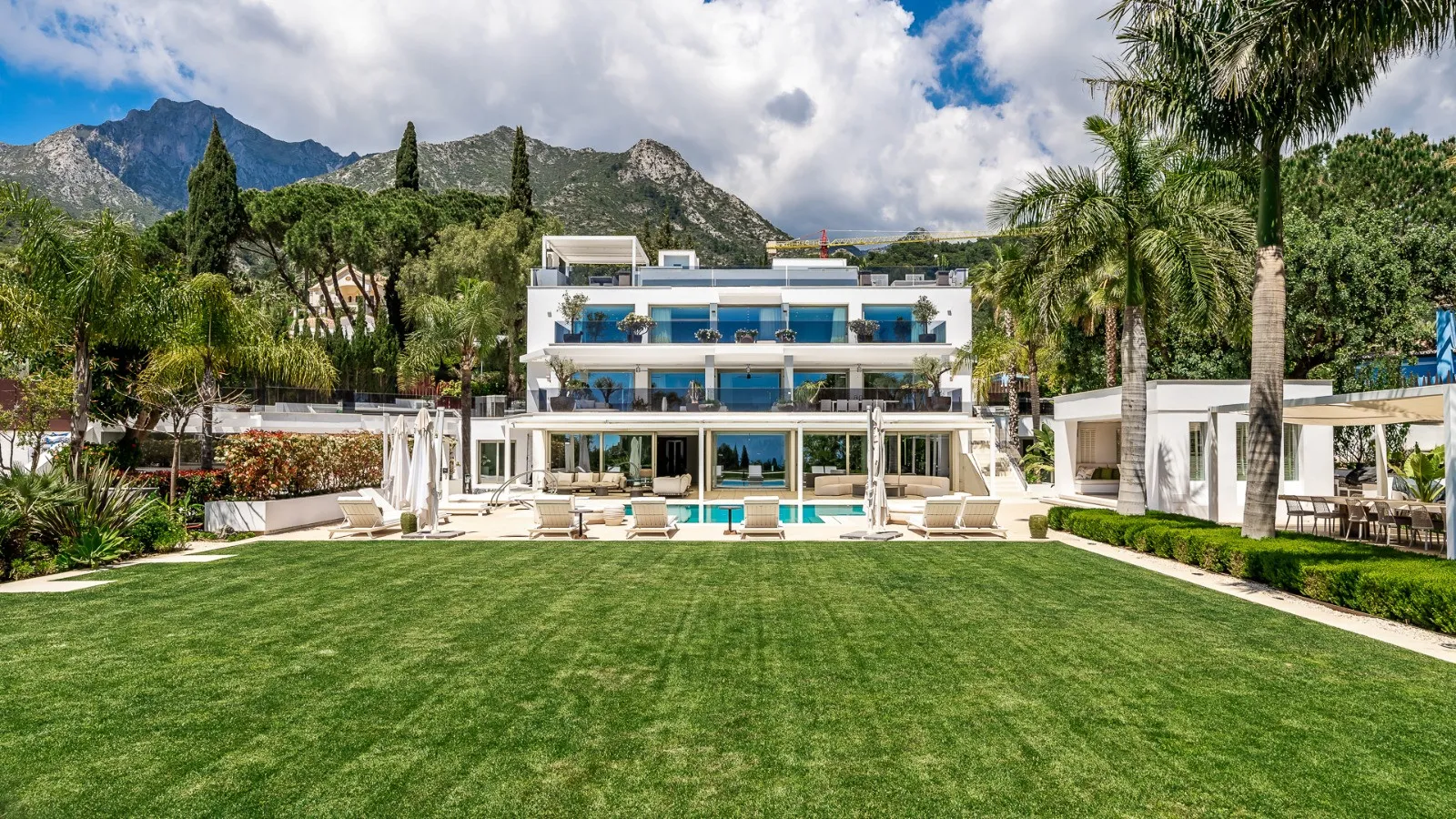 Villa PRINCESS — Cascada de Camojan, Marbella.