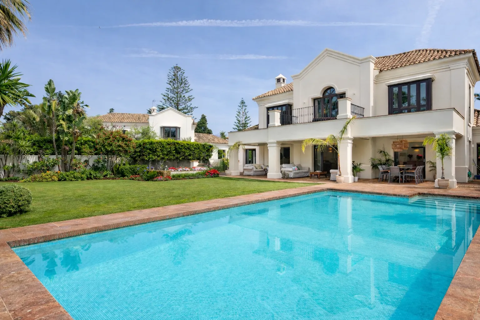 Villa CASANDRA — Casasola, Estepona.