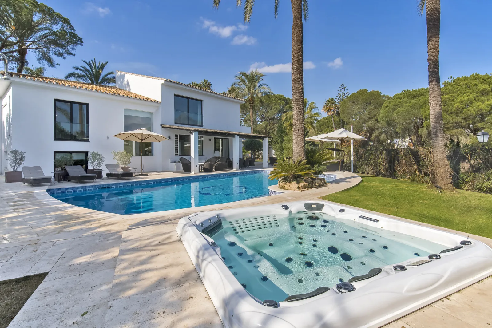 Villa IVORY — Nueva Andalucia, Marbella.