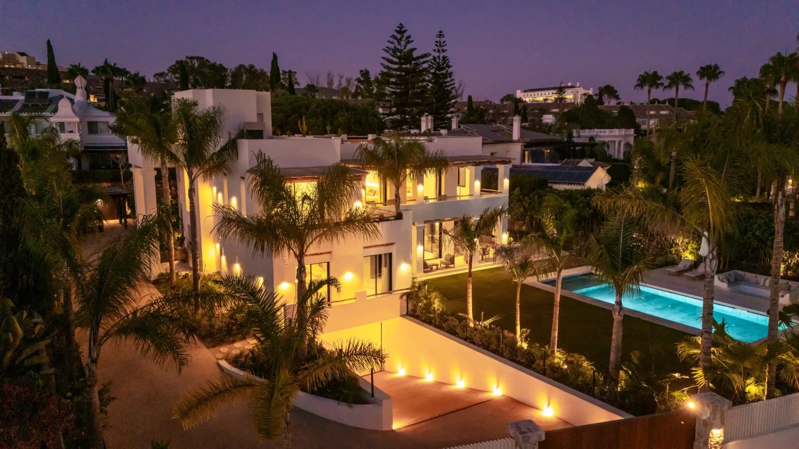 Villa BARBARA — exterior view, El Paraíso, Marbella.
