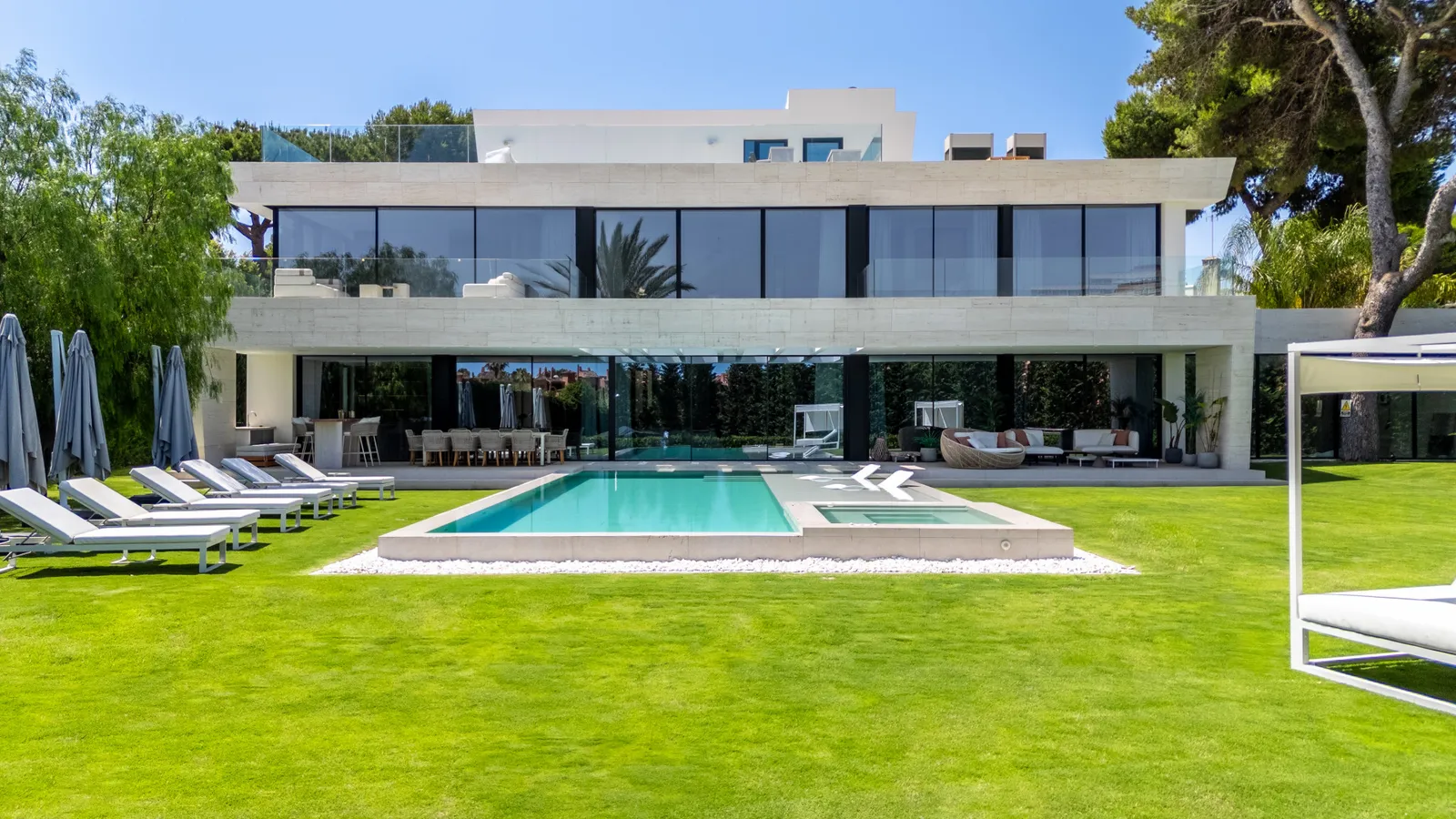 Villa MONTE — Los Monteros Playa, Marbella.
