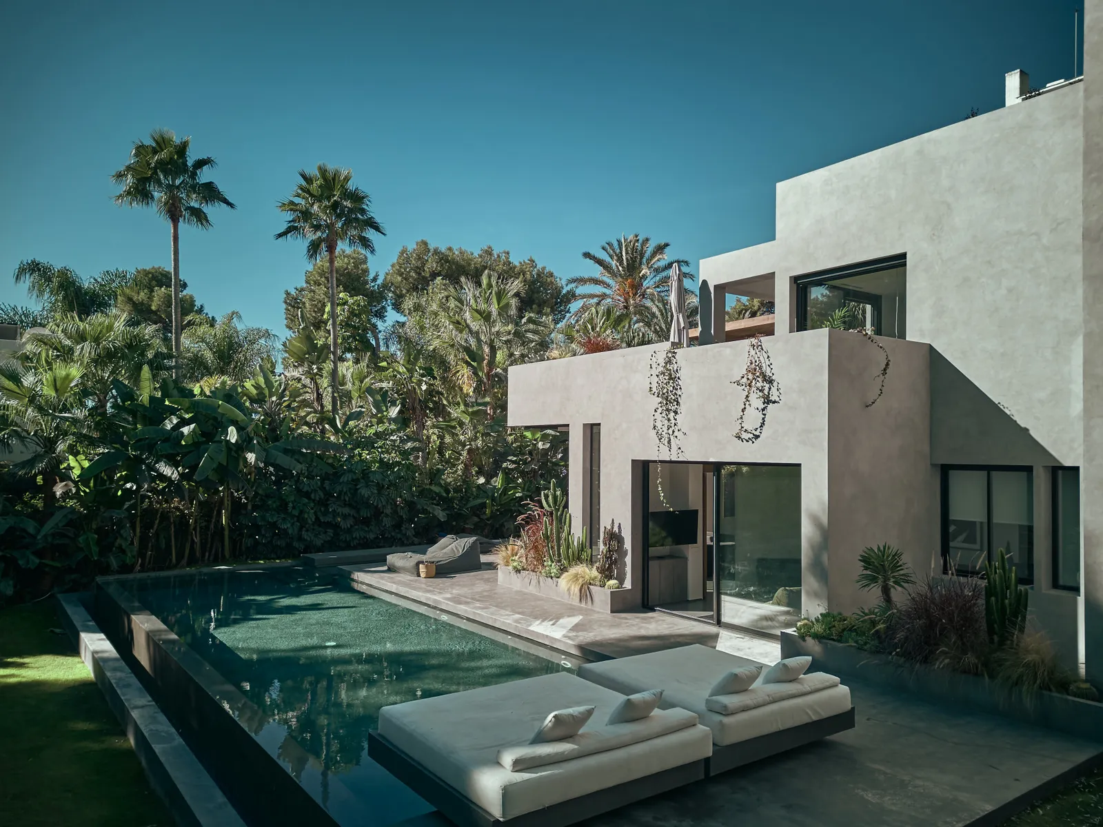 Villa SAVIA — Los Monteros Playa, Marbella.